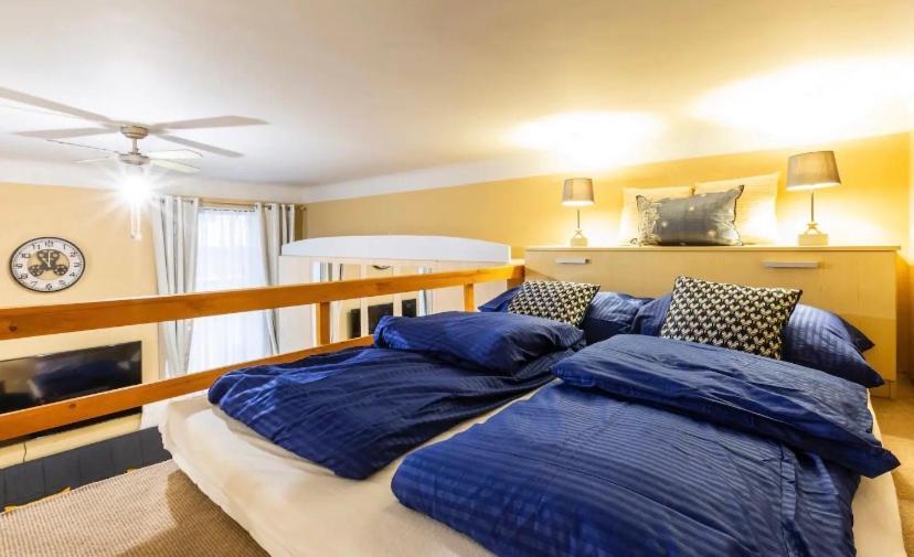 Cherry Blossom Designer Apartment In The Center With Free Parking بودابست المظهر الخارجي الصورة