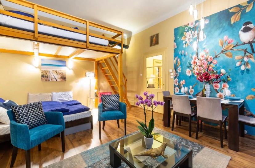 Cherry Blossom Designer Apartment In The Center With Free Parking بودابست المظهر الخارجي الصورة
